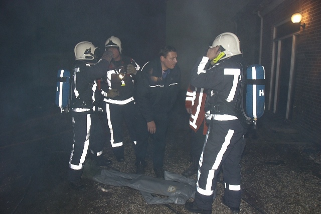 2010/29a/20100203 010 Oefening binnenbrand schuur Bennebroekerweg.jpg